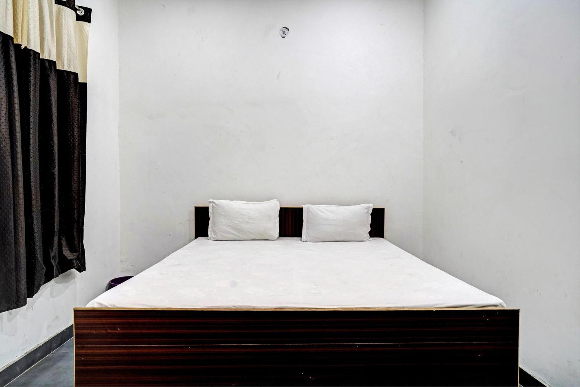 Oyo Double Ss Hotel Hāthras Dış mekan fotoğraf