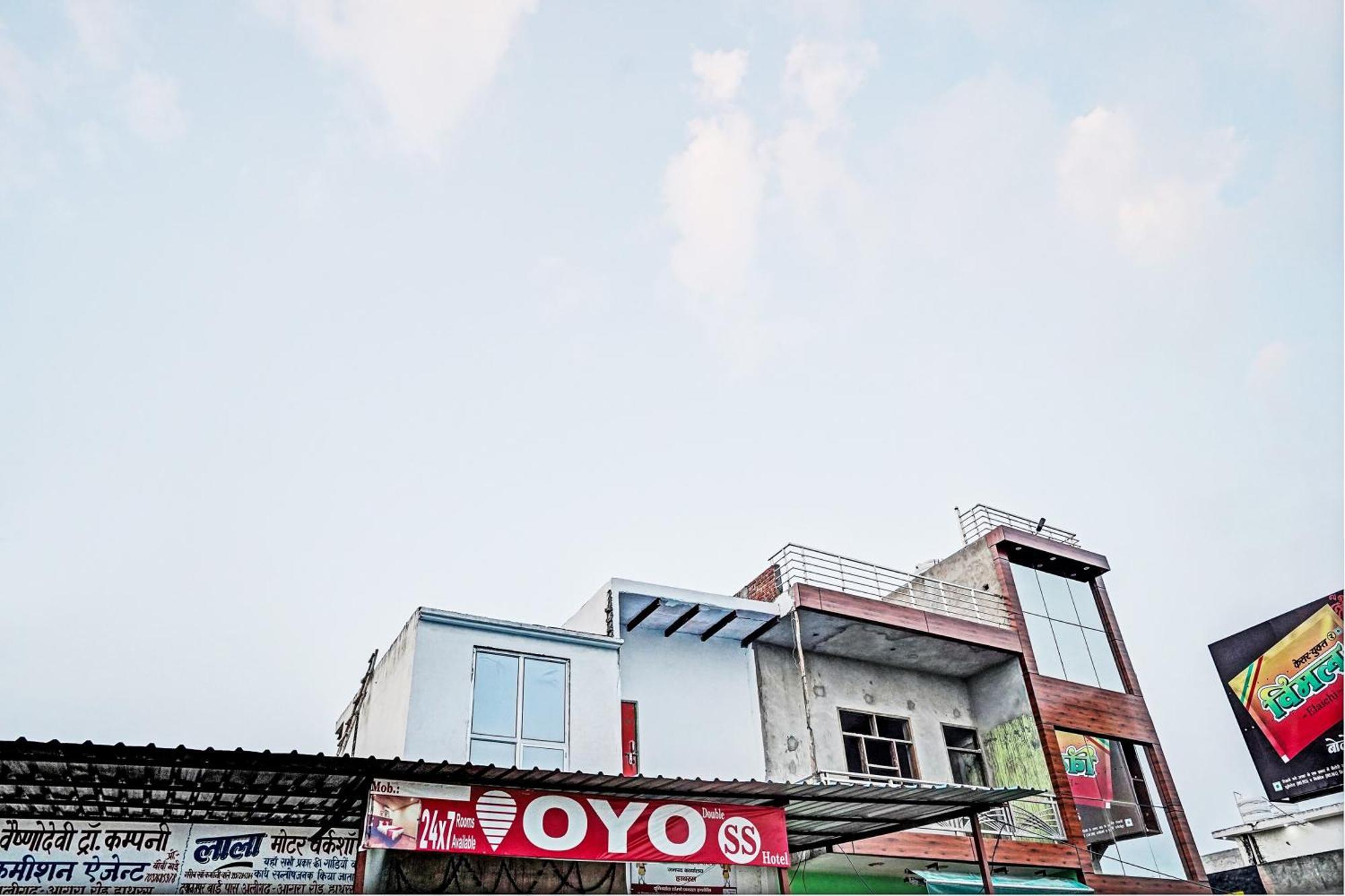 Oyo Double Ss Hotel Hāthras Dış mekan fotoğraf