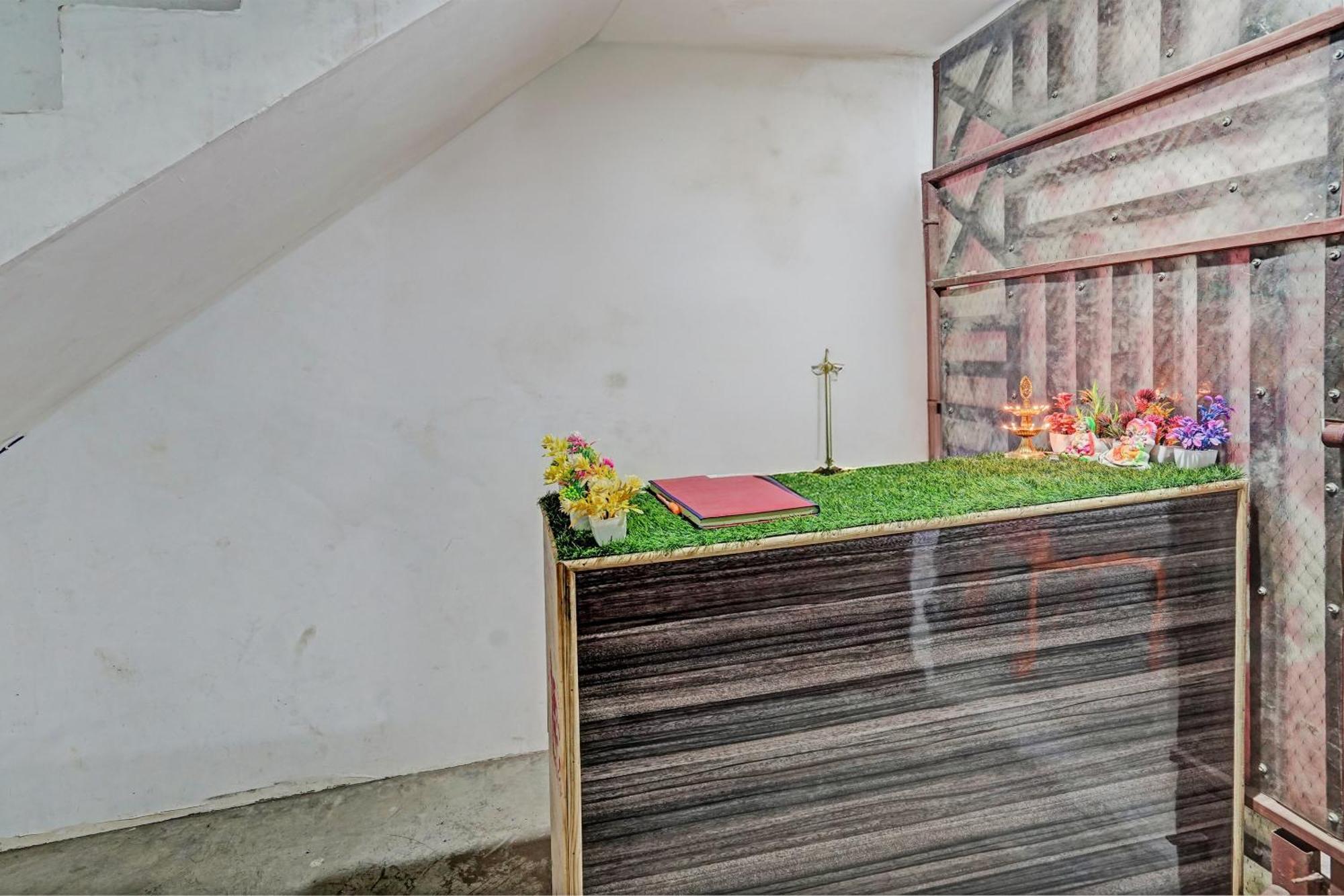 Oyo Double Ss Hotel Hāthras Dış mekan fotoğraf